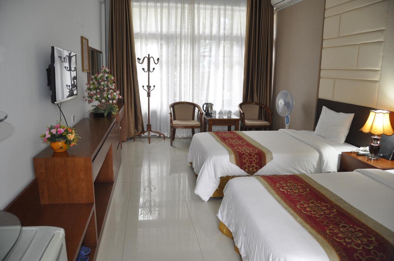 Cong Doan Mong Cai Hotel Куанг Нин Екстериор снимка